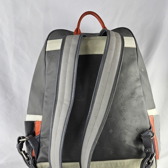 MCM Metallic Backpack - Picture 3 of 9